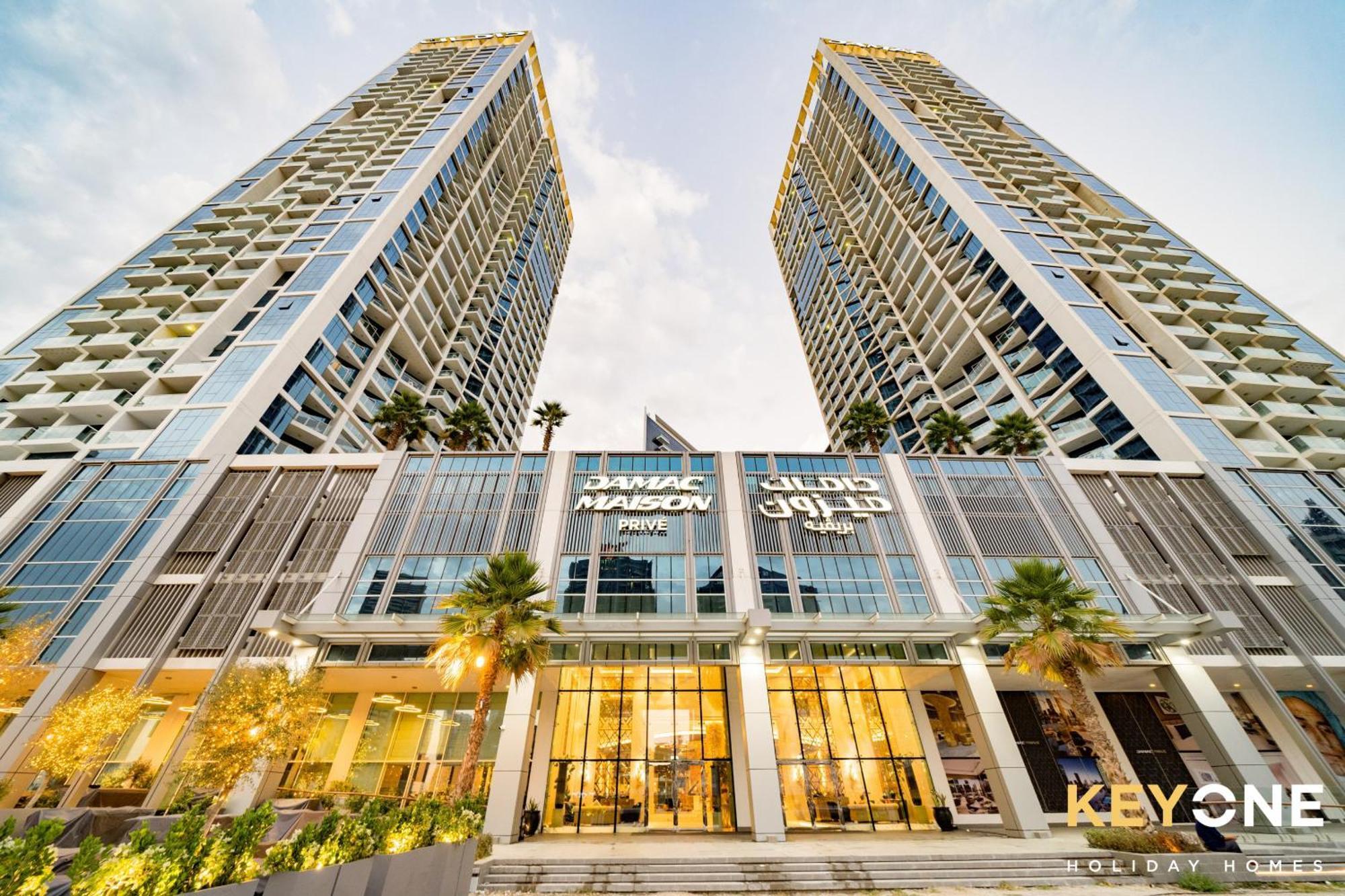 Sleek Studio In Prive With Stunning Canal View Dubai Exterior foto
