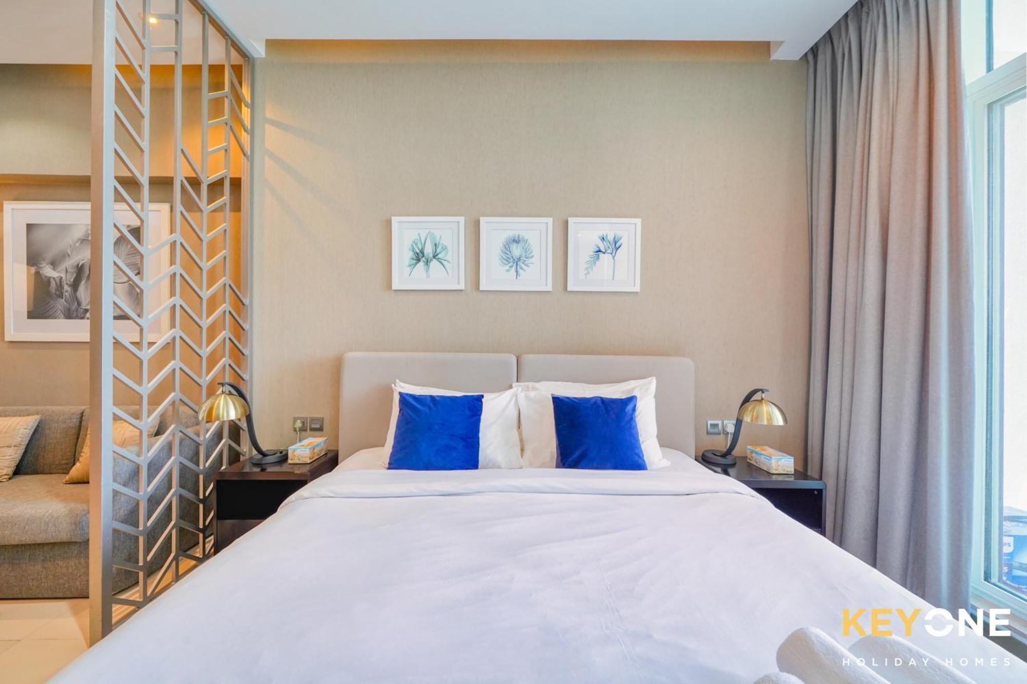 Sleek Studio In Prive With Stunning Canal View Dubai Exterior foto